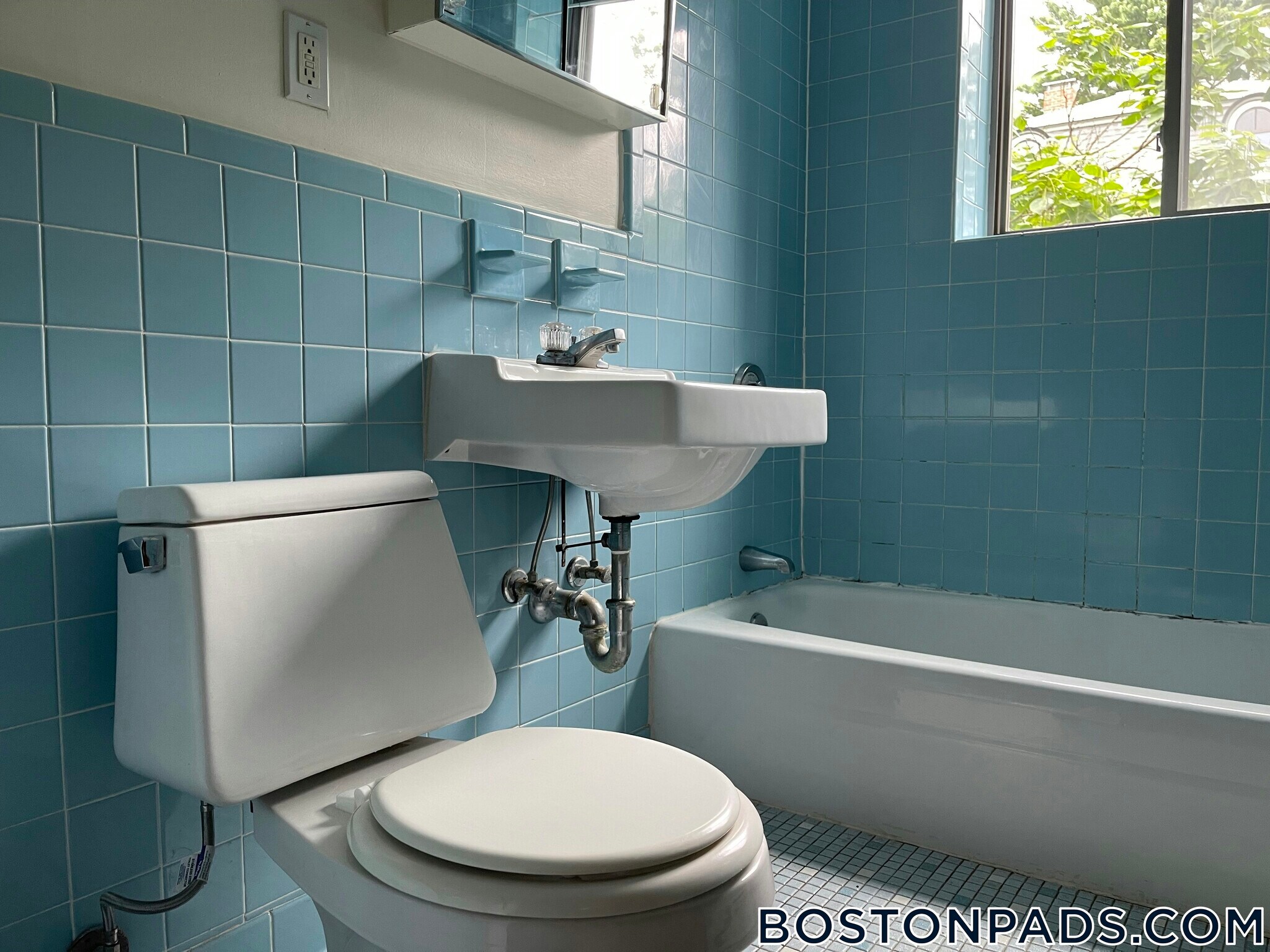 Building Photo - 15 Chester St