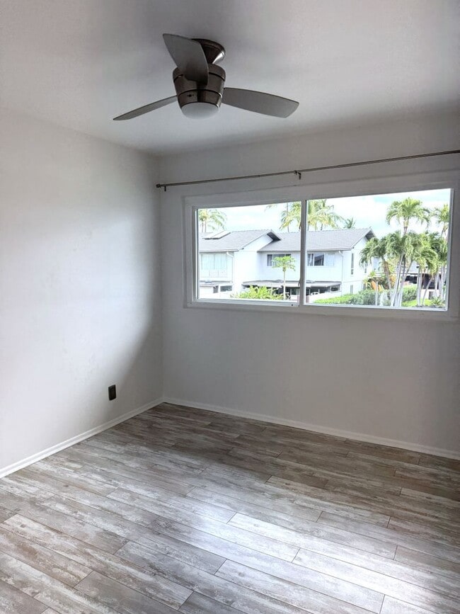 Building Photo - Koko Isle Circle - Renovated 3 bedroom, 2.5 bath townhome with carport