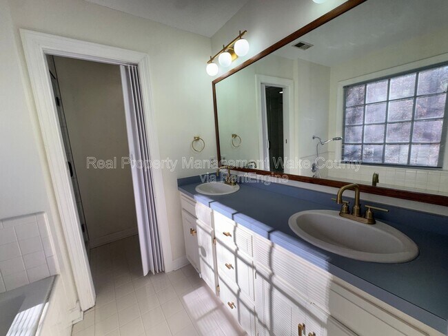 Building Photo - 116 Kendlewick Dr