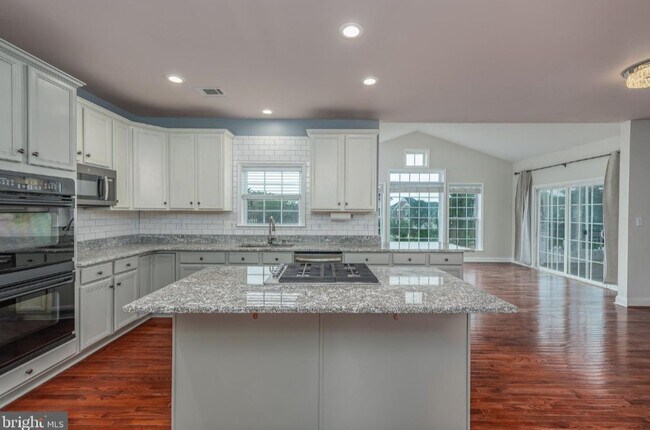 Building Photo - 73 Anthony Taylor Way