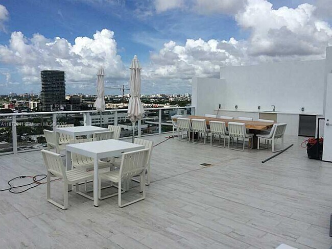 Building Photo - 4250 Biscayne Blvd
