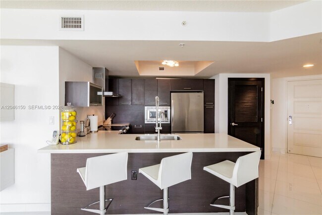Building Photo - 150 Sunny Isles Blvd