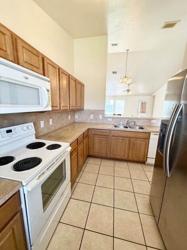 Building Photo - 2821 Fennel Rd