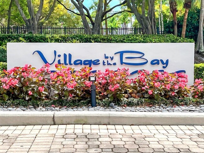 Building Photo - 3105 NE 184th St