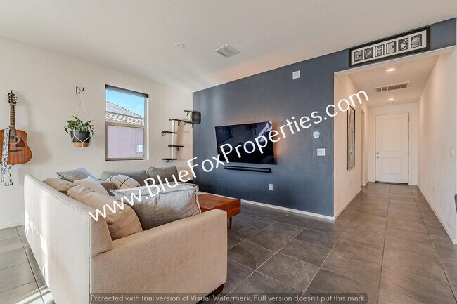 Building Photo - 8683 N Calle La Canoa
