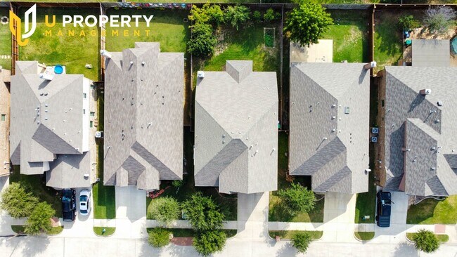Building Photo - Gorgeous 2-story house in Denton