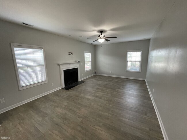 Building Photo - 5 br, 4 bath House - 14 Marquis Drive