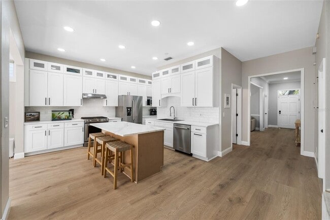 Building Photo - 2808 Southpointe Ln