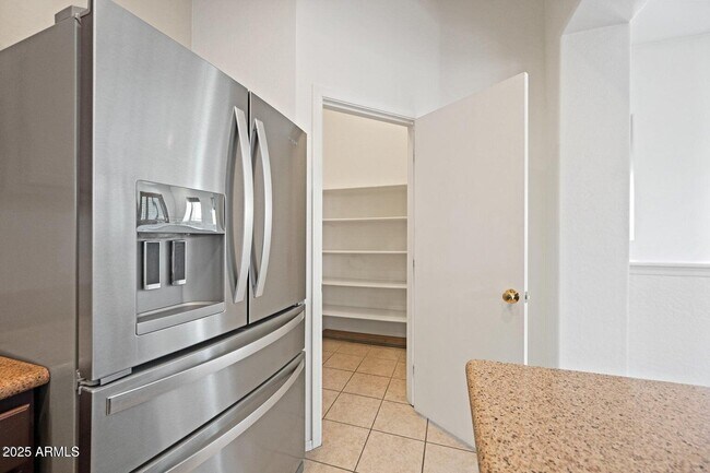 Building Photo - 1225 N 36th St