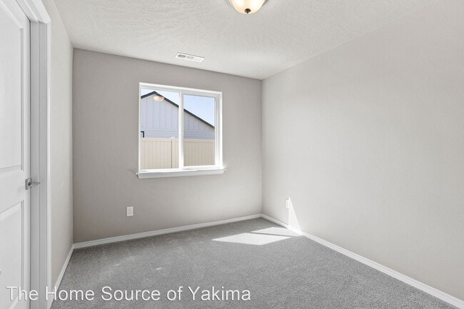 Building Photo - 3 br, 2 bath House - 6107 Whatcom Ave