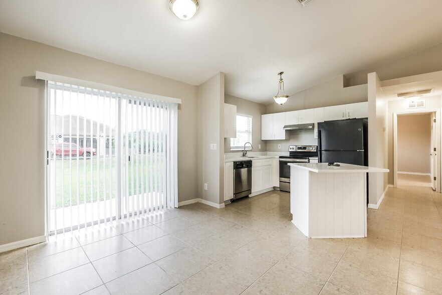 Building Photo - 1216 Belgrave St