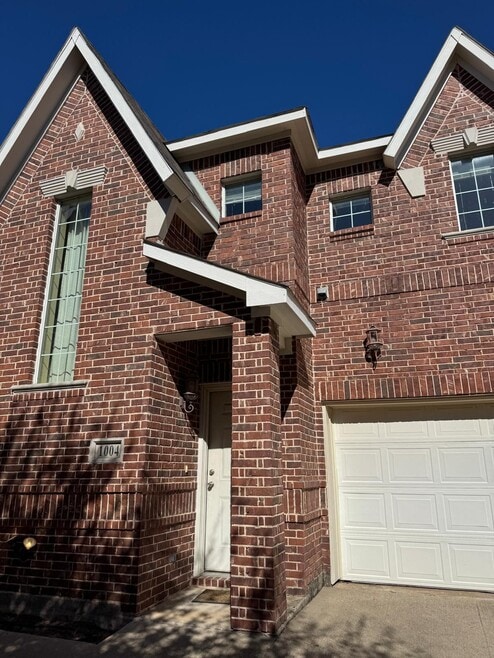 Building Photo - 706 S Jupiter Rd