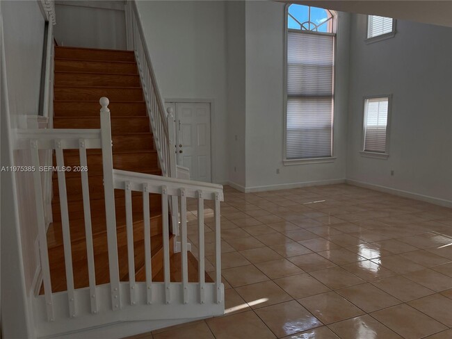 Building Photo - 9414 SW 164th Ct