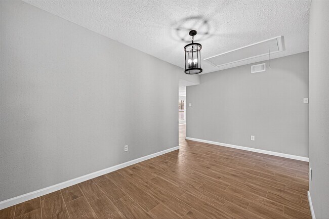 Building Photo - 9231 Baronsmede Dr