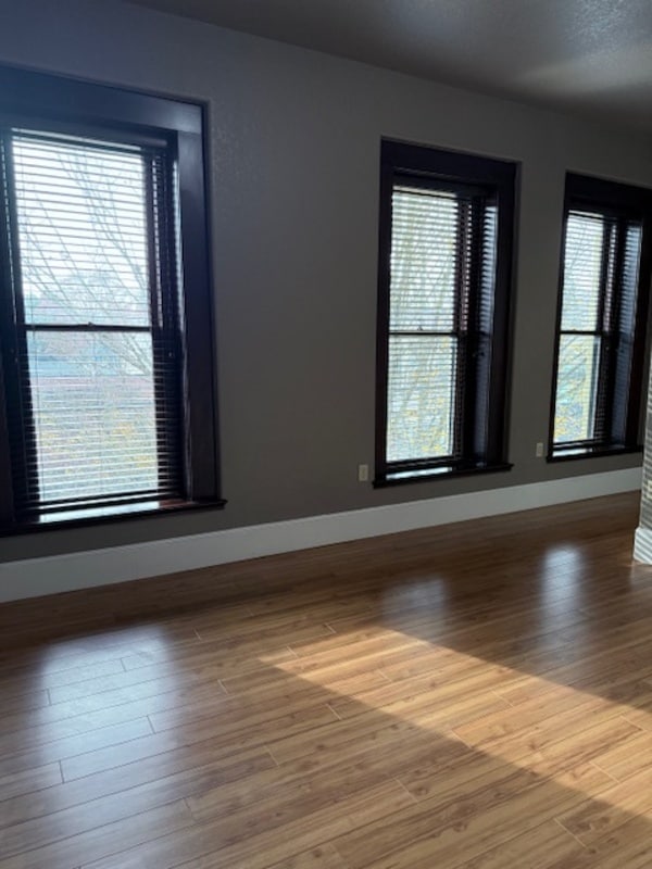 Building Photo - 201 E Main St