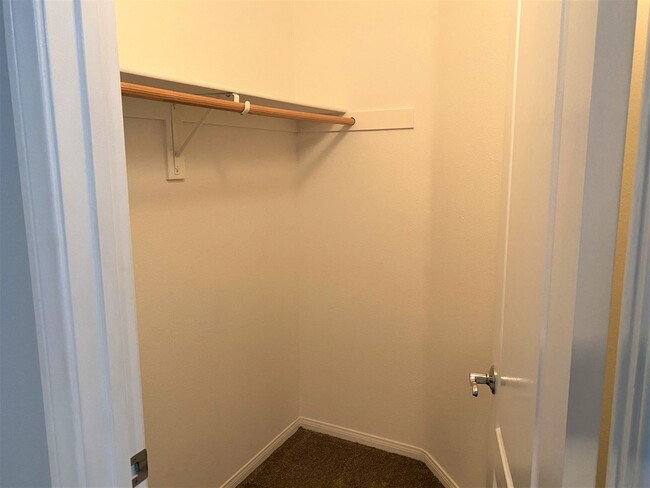 Building Photo - 289 Tiburon Dr