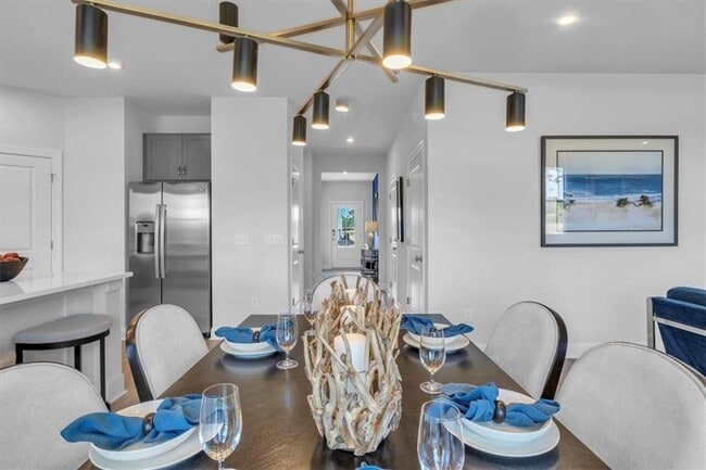 Building Photo - 75 Hickory Ln