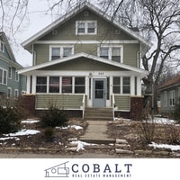 Building Photo - Convenient location, walking distance to KSU Campus! - Pre-Leasing for 26/27 School Year!