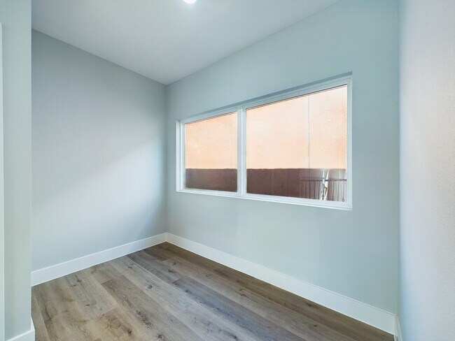Building Photo - 5029 Creekmont Dr