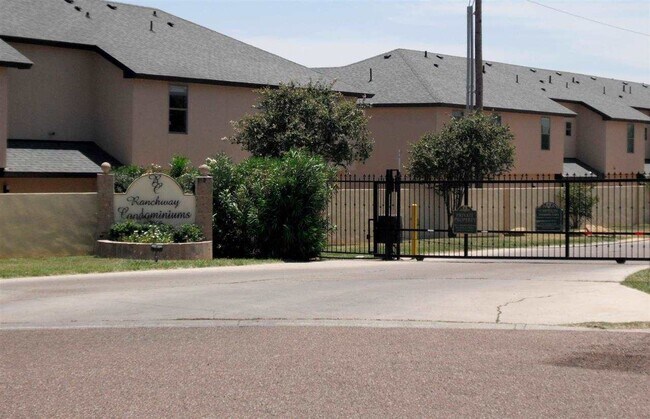 Building Photo - 1000 Ranchway Dr