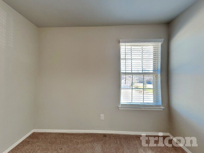 Building Photo - 40807 Mostyn Hill Dr