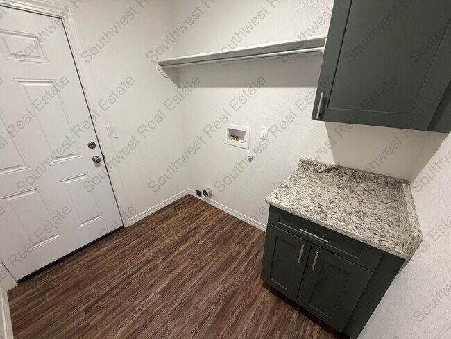 Building Photo - 2621 Aldrich Rd