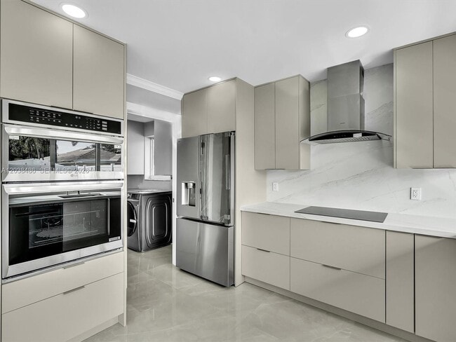 Building Photo - 2144 NE 64th St
