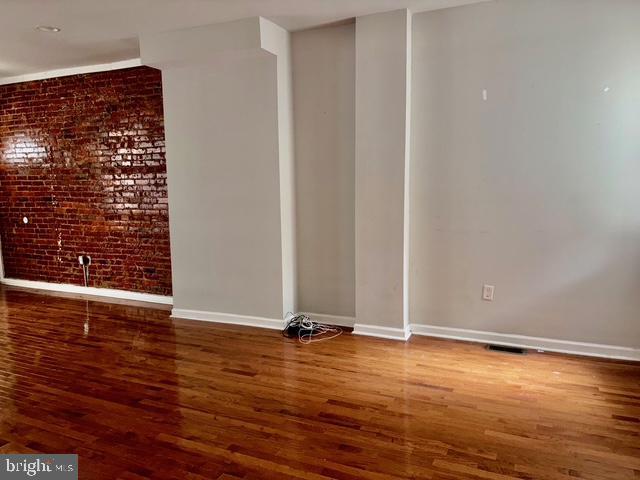 Building Photo - 5118 Delancey St