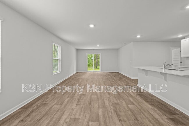 Building Photo - 129 Azure Dr