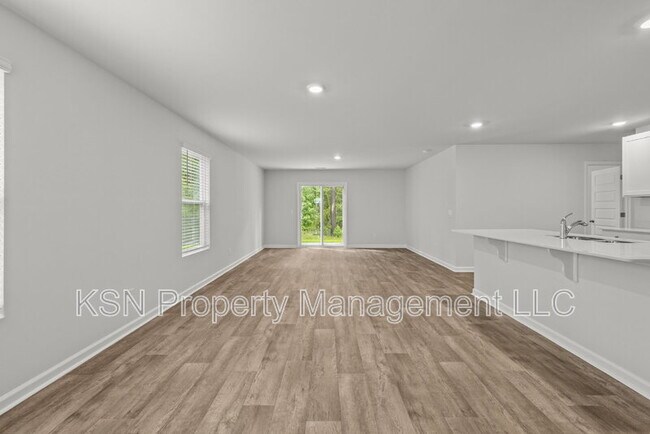 Building Photo - 129 Azure Dr