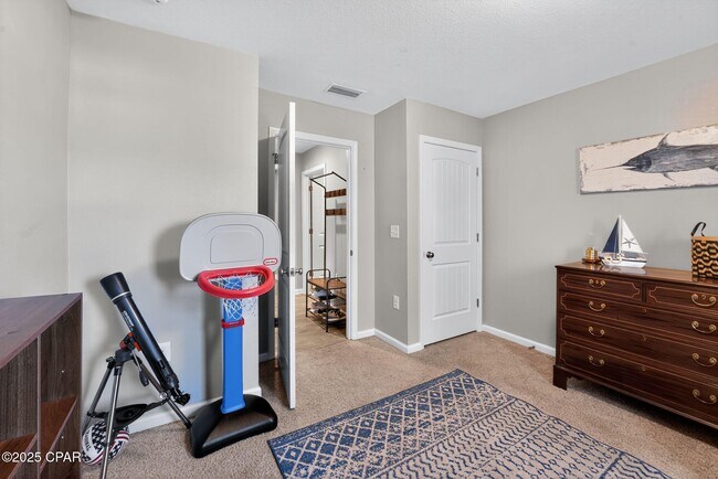 Building Photo - 263 Red Bay Rd