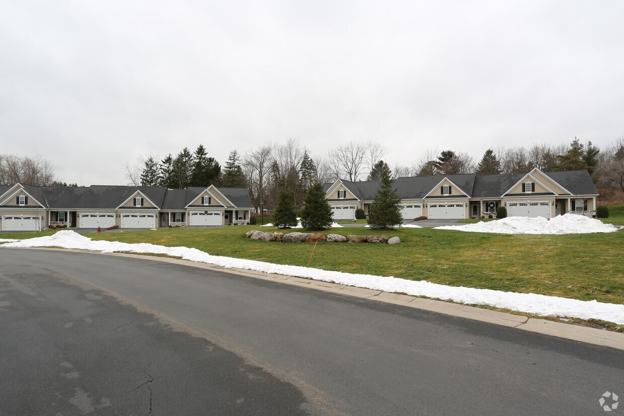 Cottage Grove Townhomes North Chili Ny Apartment Finder