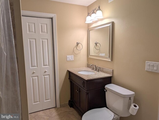 Building Photo - 9537 Evergreen Circle