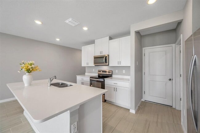 Building Photo - 7705 Momentum Pkwy