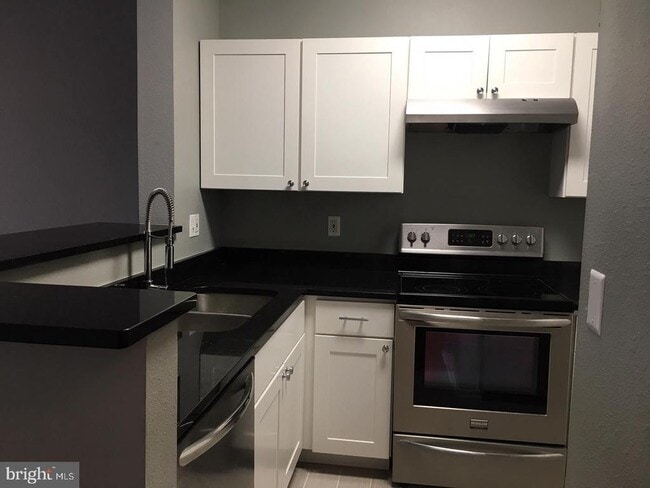 Building Photo - 1521 Spring Gate Dr.