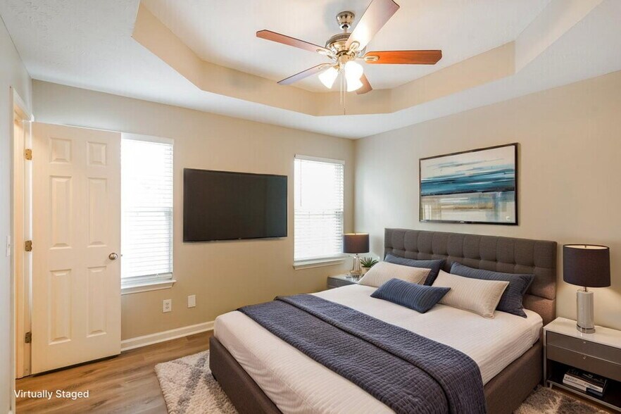 Building Photo - 8022 Logan Dr