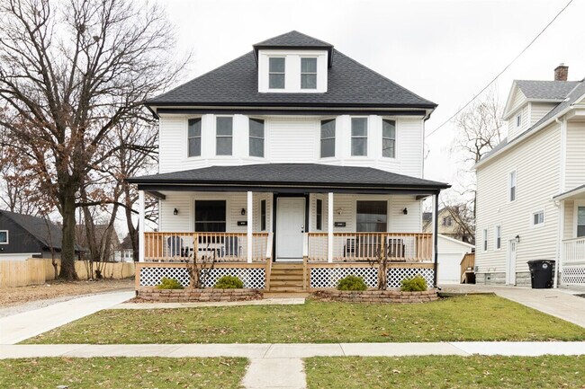 Building Photo - 10628 Lee Ave