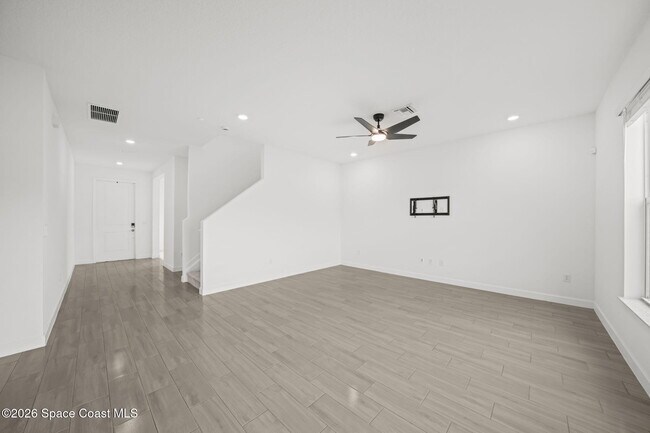 Building Photo - 640 Veridian Cir NW