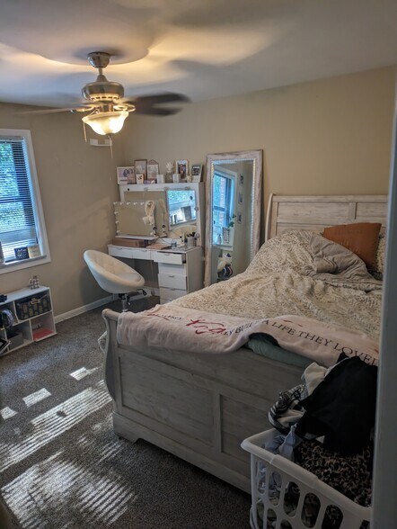 Building Photo - 235 Frankfort Ave