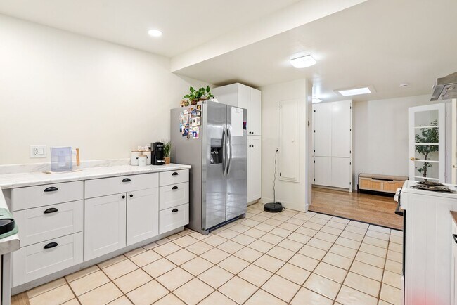 Building Photo - 3700 Las Pilitas Rd