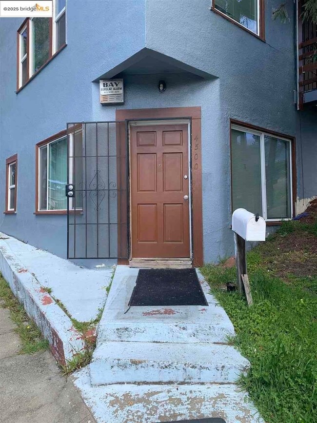 Building Photo - 4500 San Carlos Ave