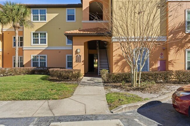 Building Photo - 5479 Vineland Rd