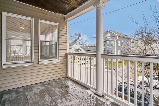 Building Photo - 123 Radcliffe Ave