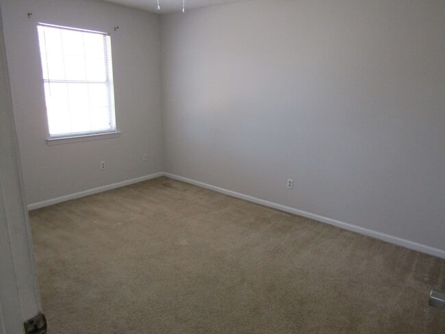 Building Photo - Beautiful 3bd/2ba