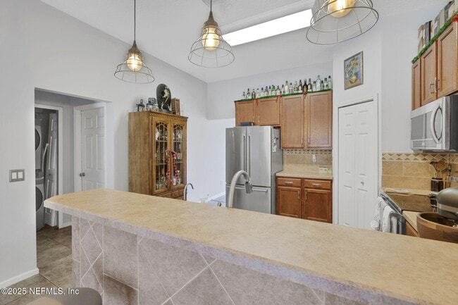 Building Photo - 1453 Lindseys Xing Dr