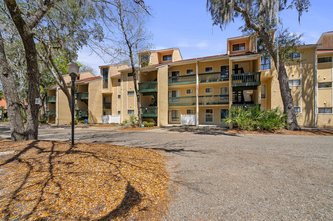 Building Photo - 300 Yacht Club Dr