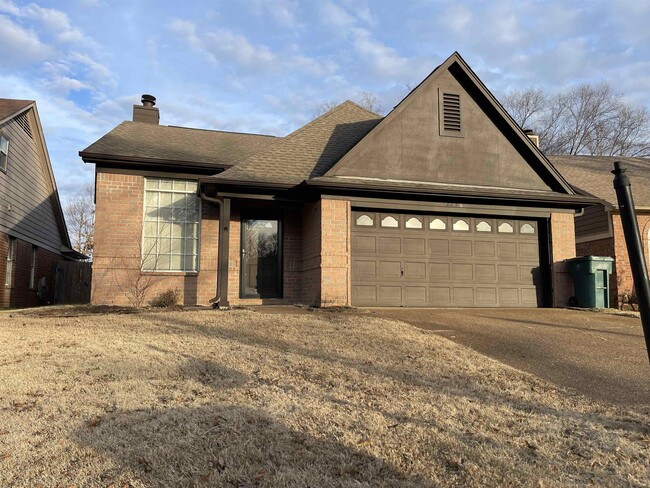 Building Photo - 2256 Lake Springs Ln