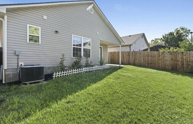 Building Photo - 141 Clover Valley Dr