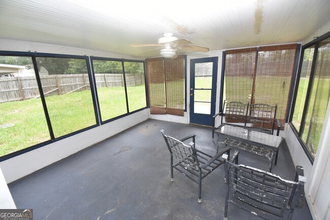 Building Photo - 116 Dogwood Cir
