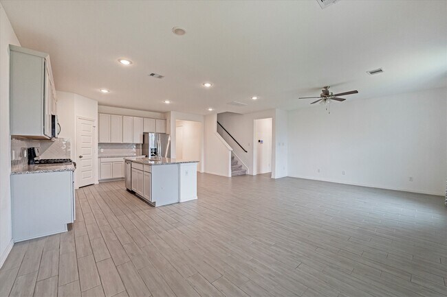 Building Photo - 5806 Aurora Grns Ln